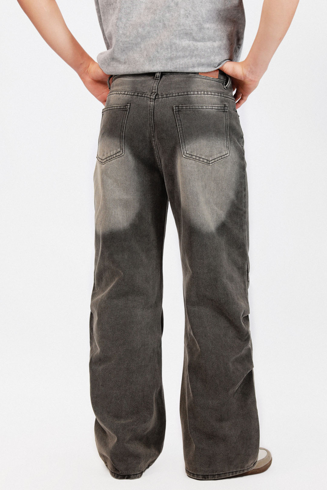 Straight Fit Jeans | TEN11